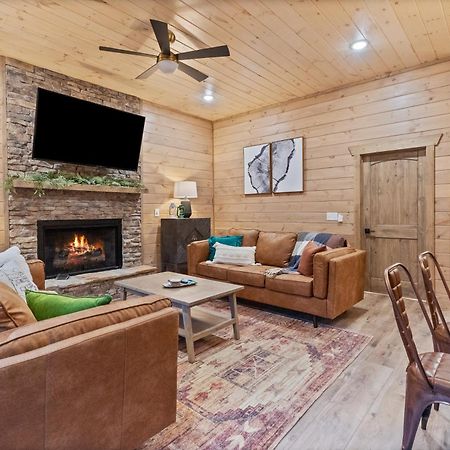 Mins To Gburg Sleeps 8 Hot Tub Arcade Area Pool Villa Gatlinburg Luaran gambar