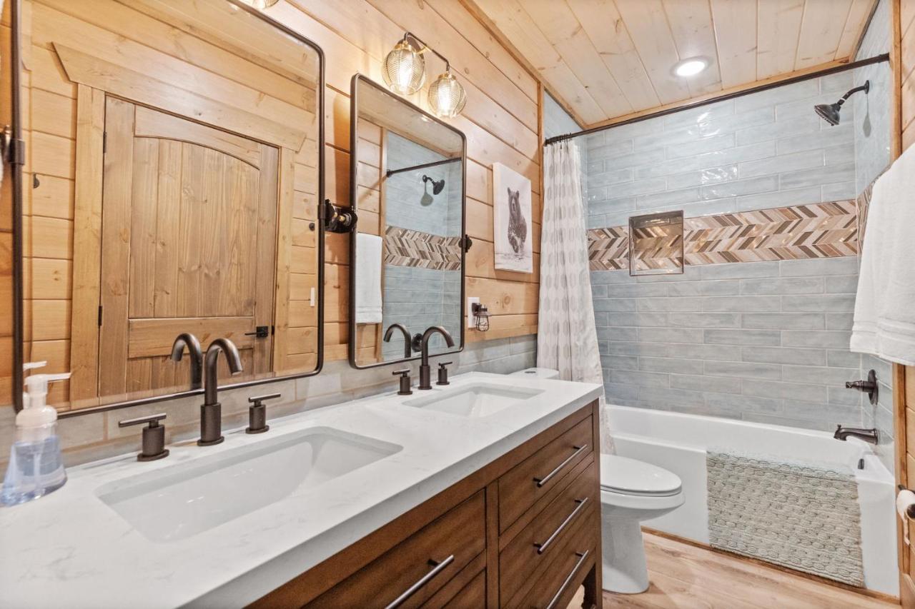 Mins To Gburg Sleeps 8 Hot Tub Arcade Area Pool Villa Gatlinburg Luaran gambar